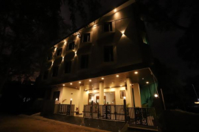 Hotel Indra Palace
